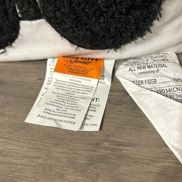 NWT HELLO KITTY BLACK CAT COSTUME LARGE HALLOWEEN THROW PILLOW - Picture 4 of 13